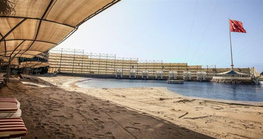 Adin Beach Hotel