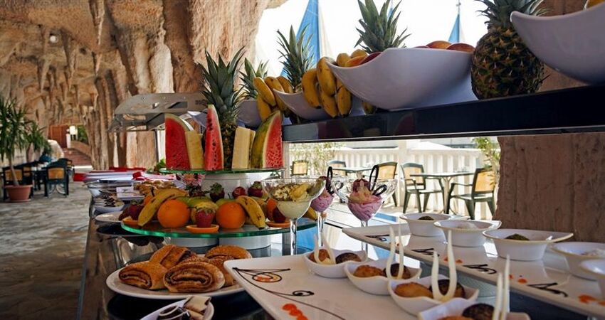 Adin Beach Hotel