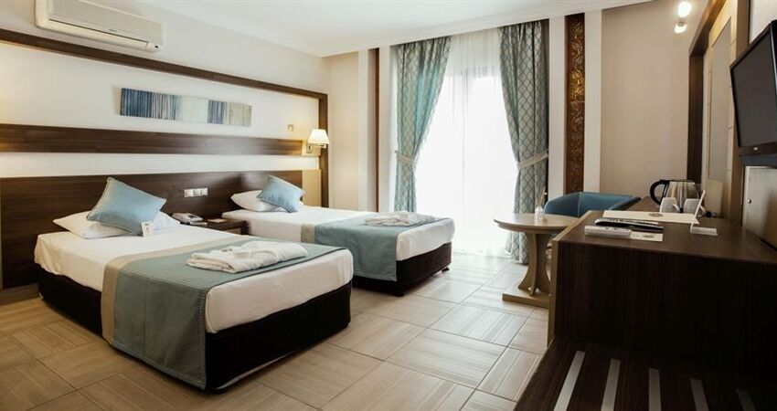 Adin Beach Hotel