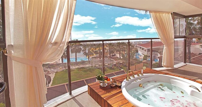 Adin Beach Hotel