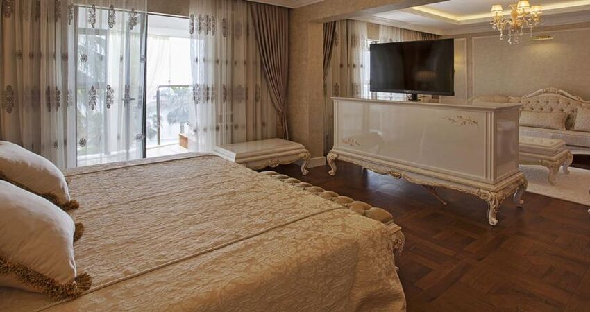 Adin Beach Hotel